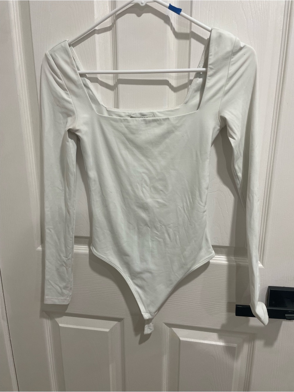 Babaton aritzia square neck white long sleeve bodysuit XS